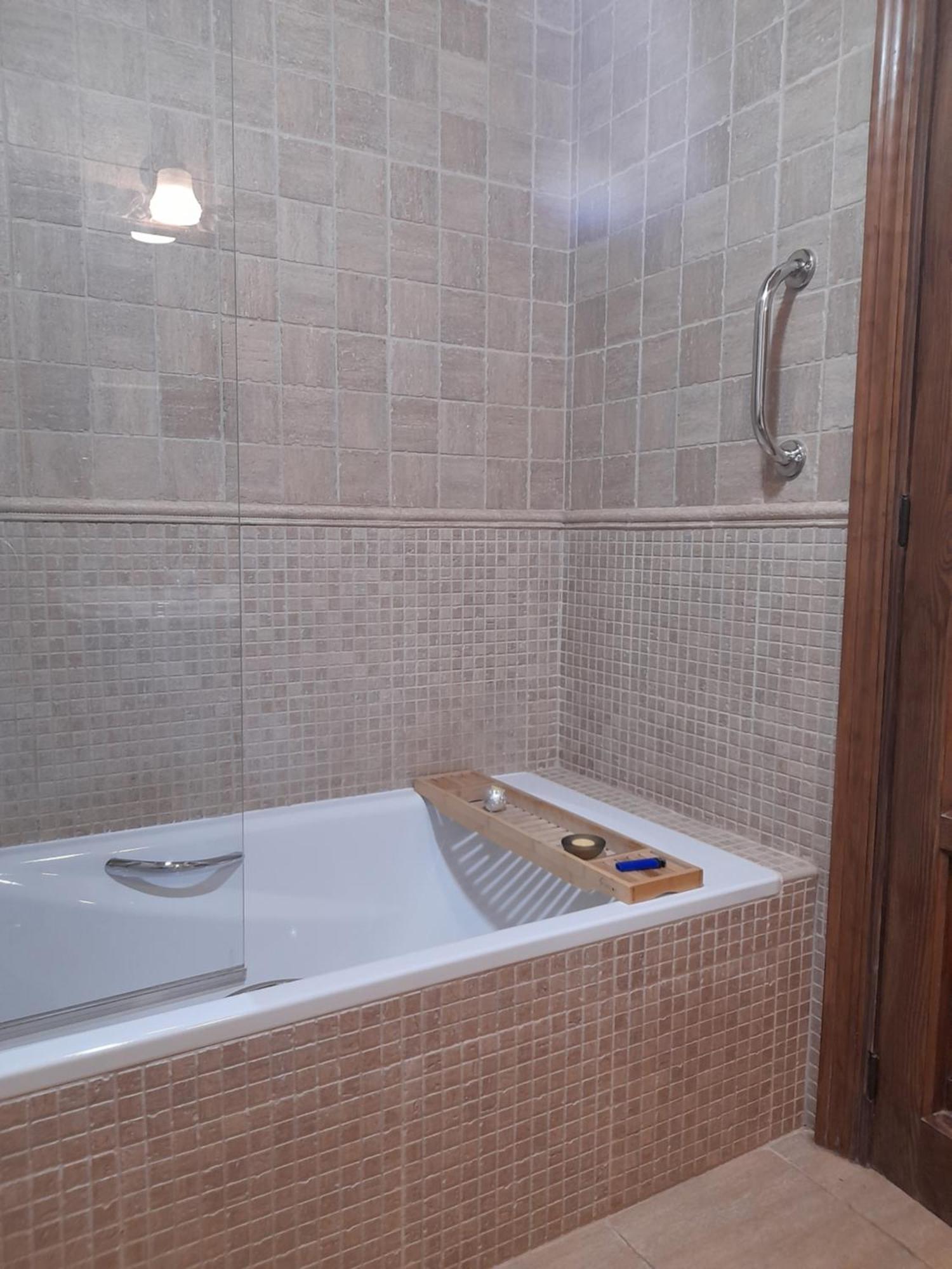 Deluxe Double Room Bath