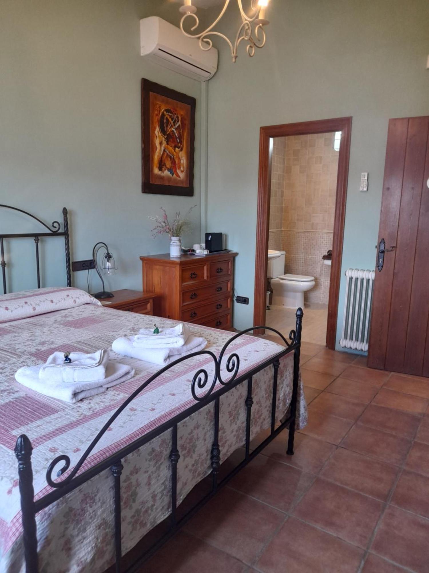Deluxe Double Room Bath