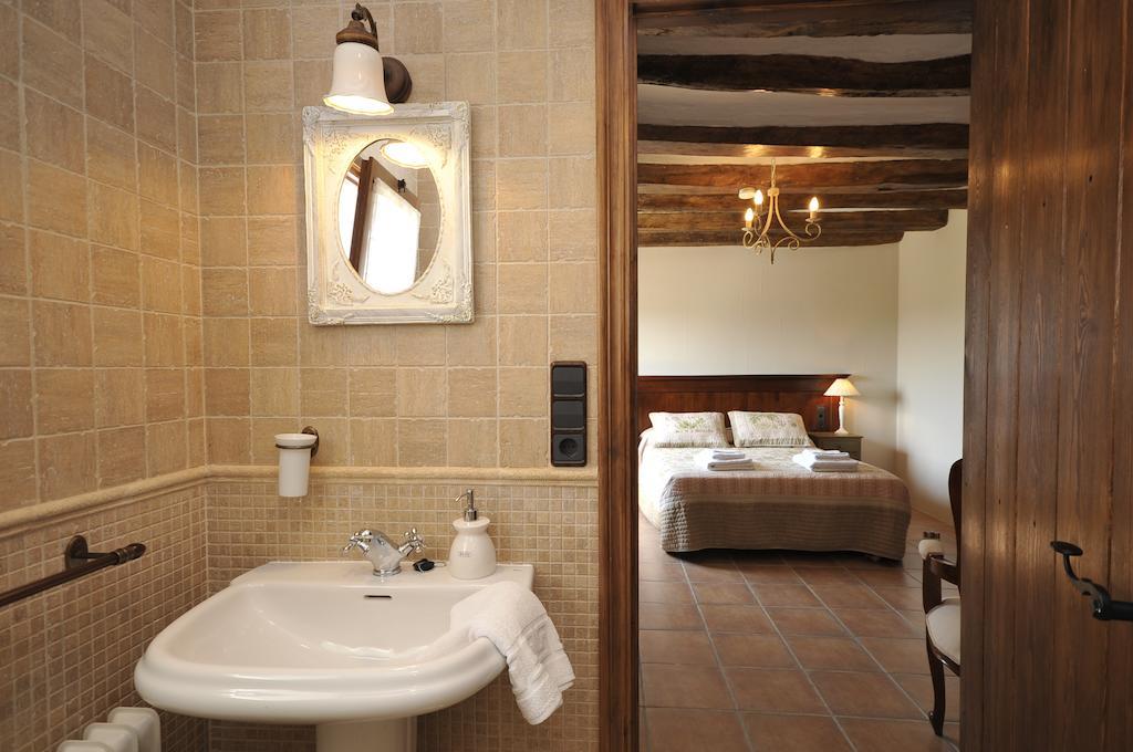 Double or Twin Room Shower